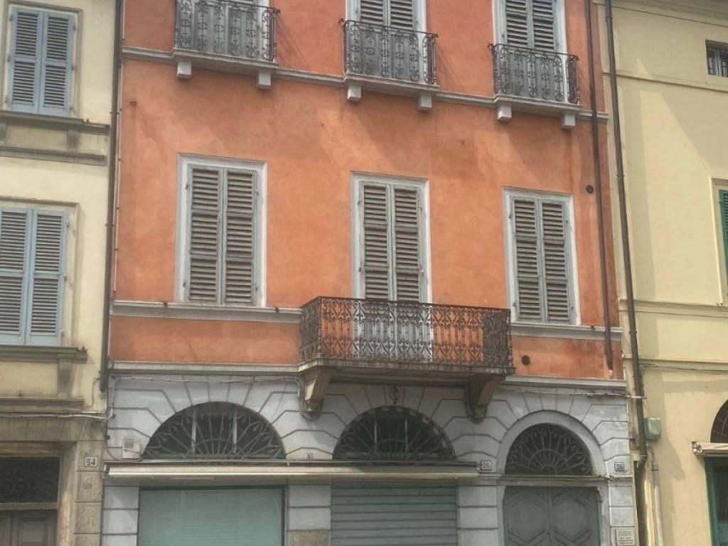 casa indipendente in vendita a Faenza in zona Centro Storico