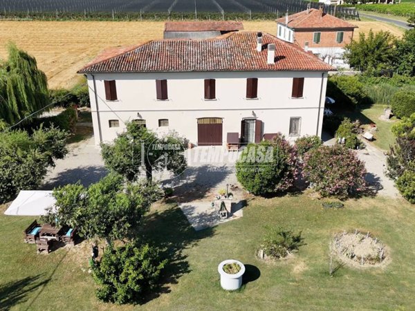 casa indipendente in vendita a Faenza in zona Reda