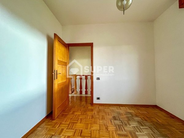casa indipendente in vendita a Faenza in zona Santa Lucia