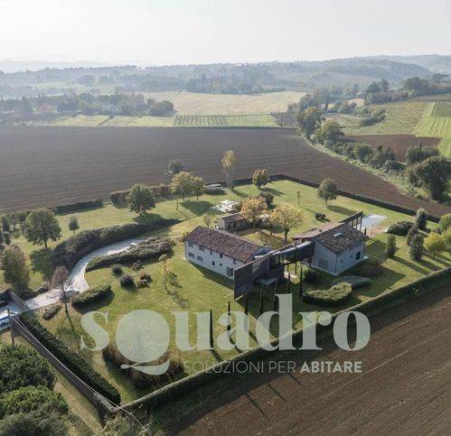 casa indipendente in vendita a Faenza in zona Santa Lucia