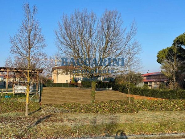 terreno edificabile in vendita a Faenza