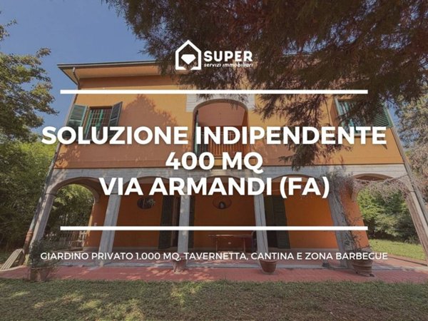 casa indipendente in vendita a Faenza