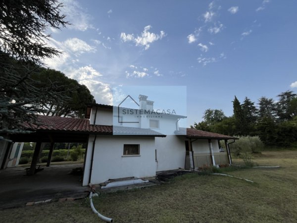 casa indipendente in vendita a Faenza in zona Santa Lucia