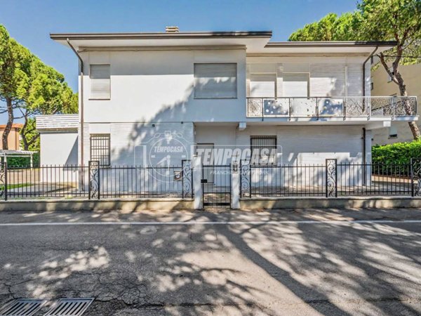 casa indipendente in vendita a Faenza in zona Centro Storico