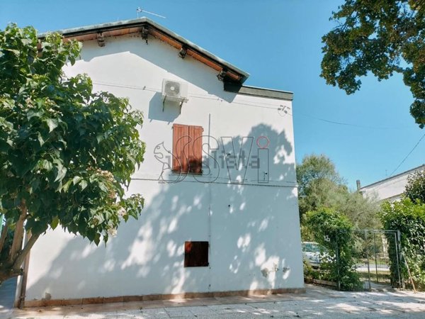 casa indipendente in vendita a Faenza in zona Pieve Cesato
