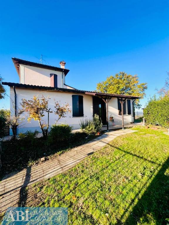 casa indipendente in vendita a Faenza in zona Centro Storico