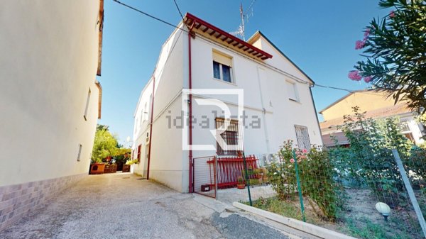 casa indipendente in vendita a Faenza in zona Reda