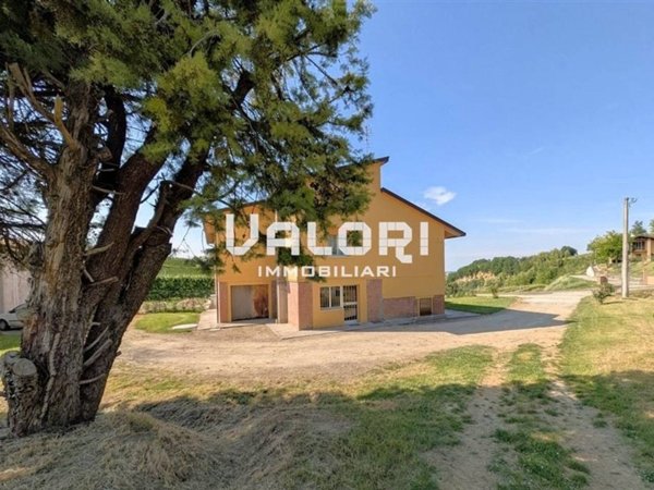 casa indipendente in vendita a Faenza in zona Santa Lucia