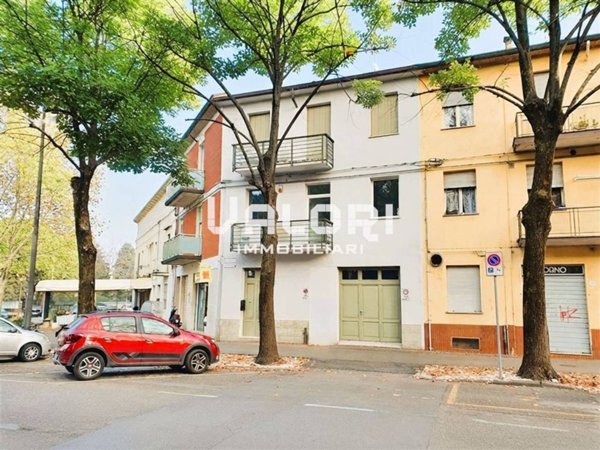 casa indipendente in vendita a Faenza in zona Centro Storico