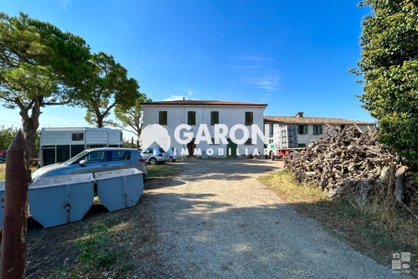 casa indipendente in vendita a Faenza in zona Santa Lucia