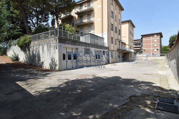 box auto in vendita a Faenza in zona Centro Storico