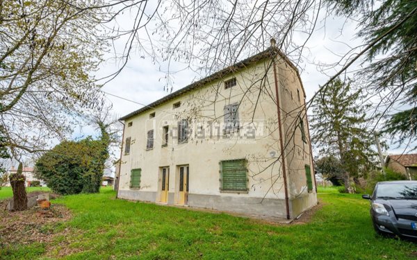 casa indipendente in vendita a Faenza in zona Pieve Cesato