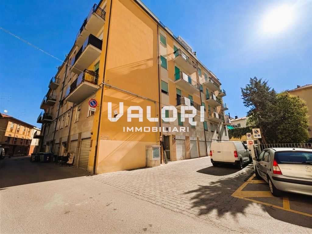appartamento in vendita a Faenza in zona Centro Storico