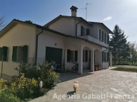 casa indipendente in vendita a Faenza