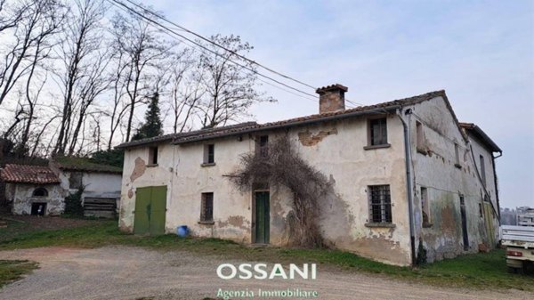 casa indipendente in vendita a Faenza in zona Santa Lucia