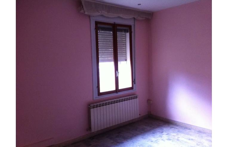 locale commerciale in vendita a Faenza