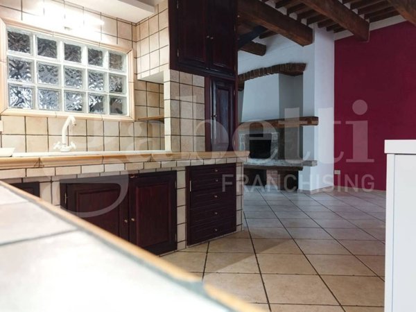 casa indipendente in vendita a Faenza in zona Centro Storico