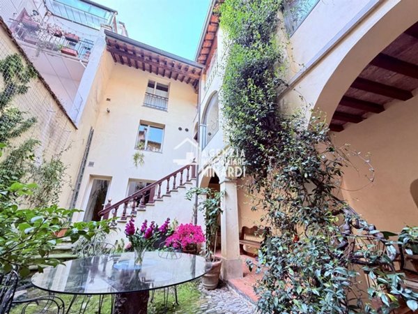 casa indipendente in vendita a Faenza in zona Centro Storico
