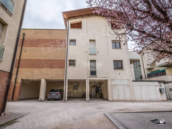appartamento in vendita a Faenza in zona Reda