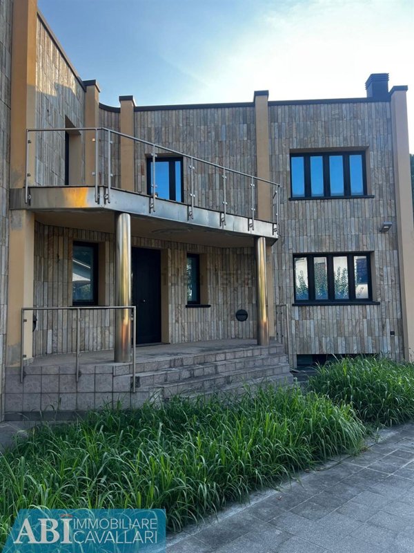 casa indipendente in vendita a Faenza