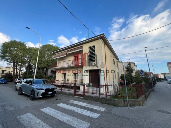 appartamento in vendita a Faenza in zona Centro Storico