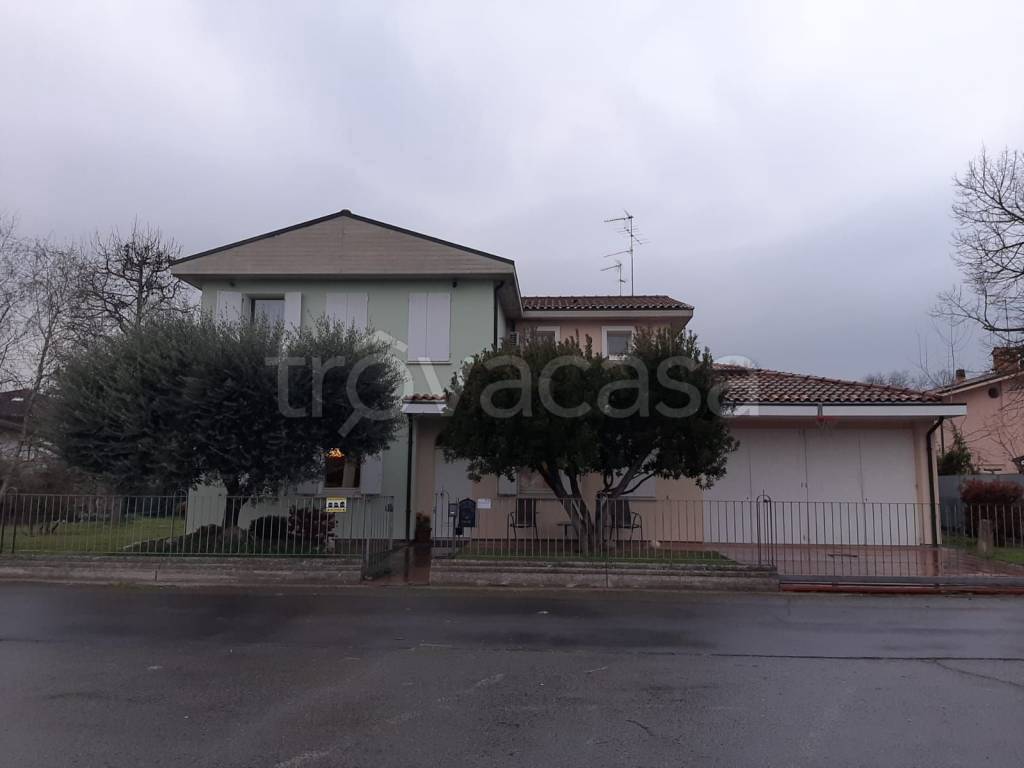 casa indipendente in vendita a Fusignano