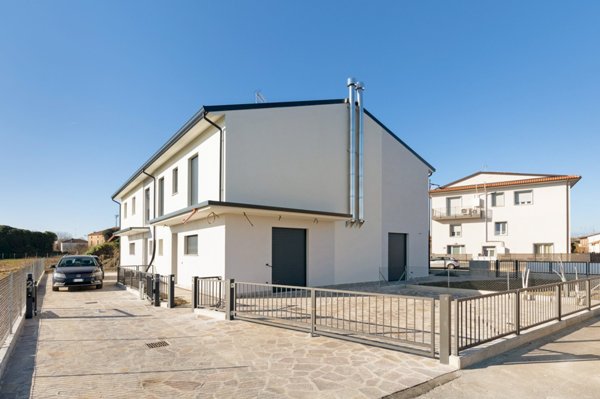 casa indipendente in vendita a Fusignano
