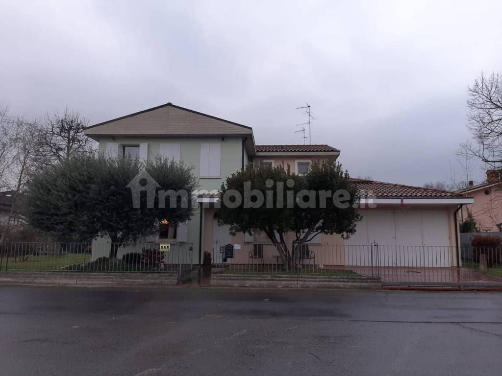 casa indipendente in vendita a Fusignano