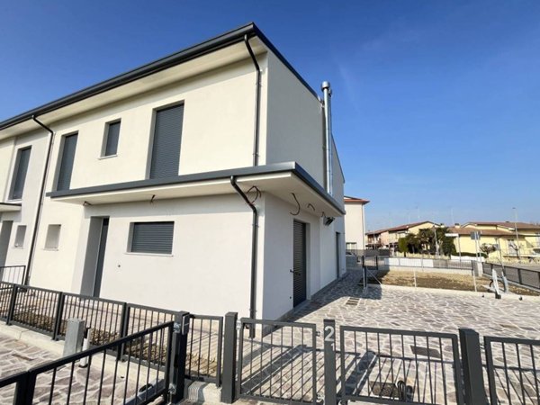 casa indipendente in vendita a Fusignano