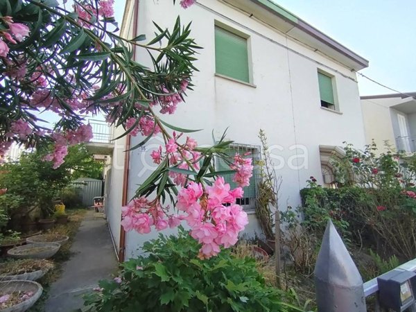 casa indipendente in vendita a Fusignano