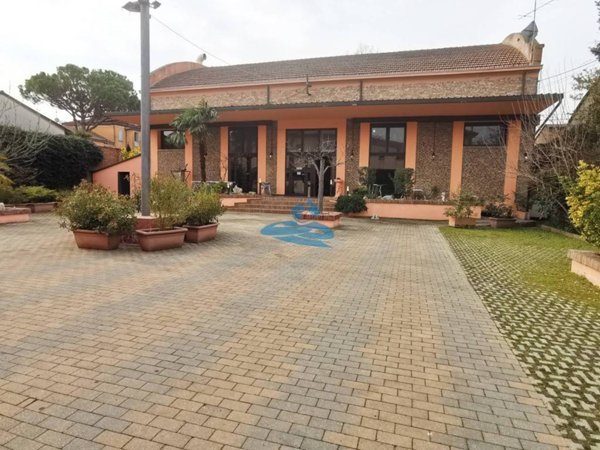 negozio in vendita a Fusignano