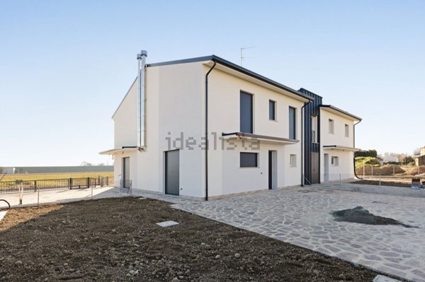 casa indipendente in vendita a Fusignano