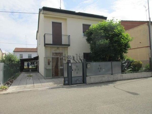 casa indipendente in vendita a Fusignano