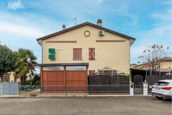 casa indipendente in vendita a Fusignano