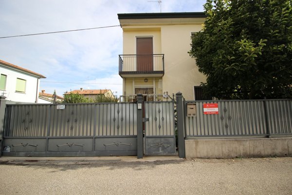 casa indipendente in vendita a Fusignano