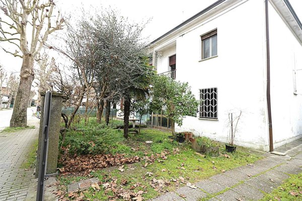 casa indipendente in vendita a Fusignano