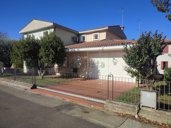casa indipendente in vendita a Fusignano