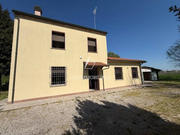 casa indipendente in vendita a Fusignano in zona Rossetta
