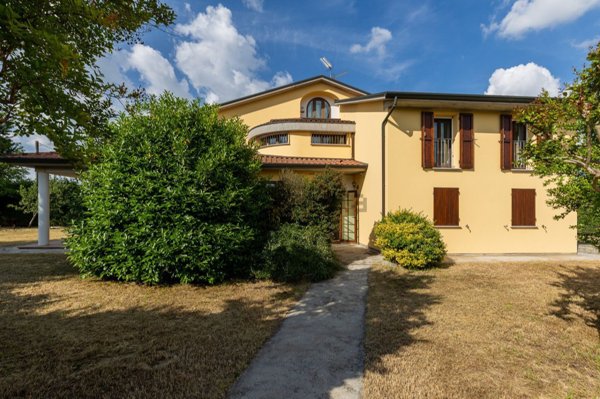 casa indipendente in vendita a Fusignano