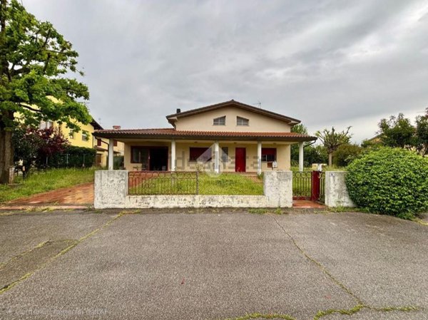 casa indipendente in vendita a Fusignano