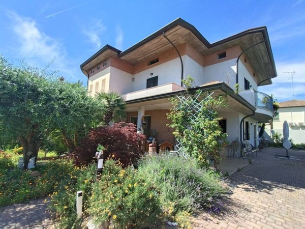 casa indipendente in vendita a Fusignano