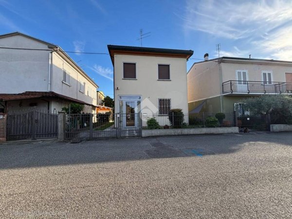 casa indipendente in vendita a Fusignano