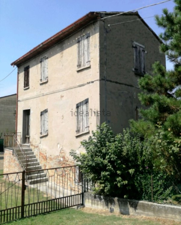 casa indipendente in vendita a Lugo in zona Ca' di Lugo