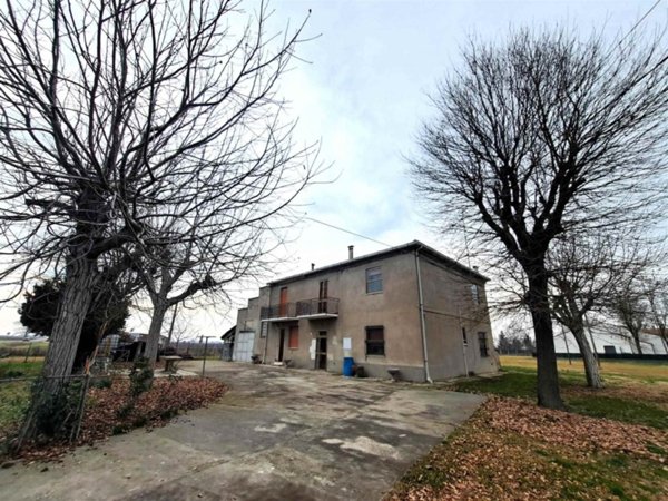 casa indipendente in vendita a Lugo