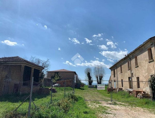 casa indipendente in vendita a Lugo