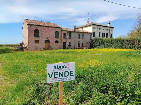 casa indipendente in vendita a Lugo