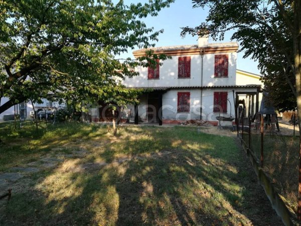casa indipendente in vendita a Lugo