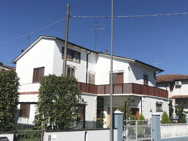 casa indipendente in vendita a Lugo