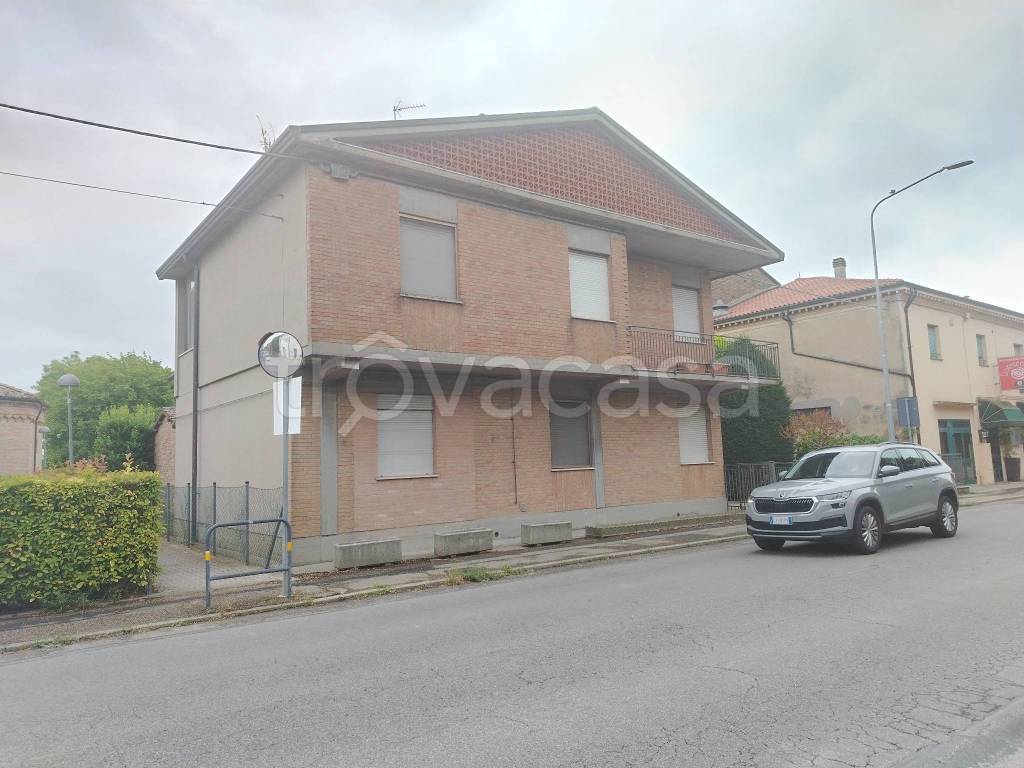 casa indipendente in vendita a Lugo in zona Villa San Martino