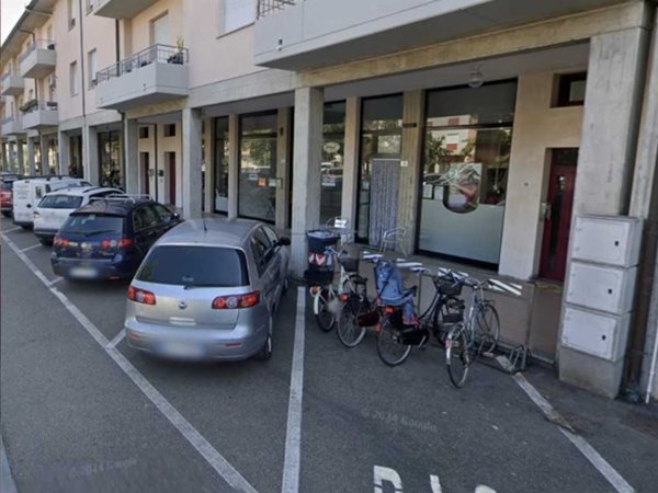 negozio in vendita a Lugo in zona Voltana